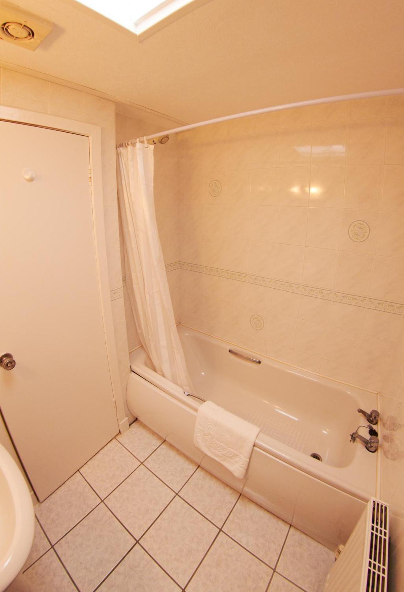Abbotsford Hotel Dumbarton Dış mekan fotoğraf